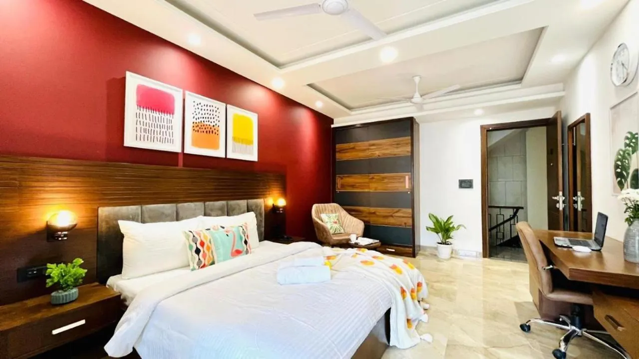 فندق Bluo Studio3 Dlf Cybercity - Balcony, Gym Tt, Lift غورغاون