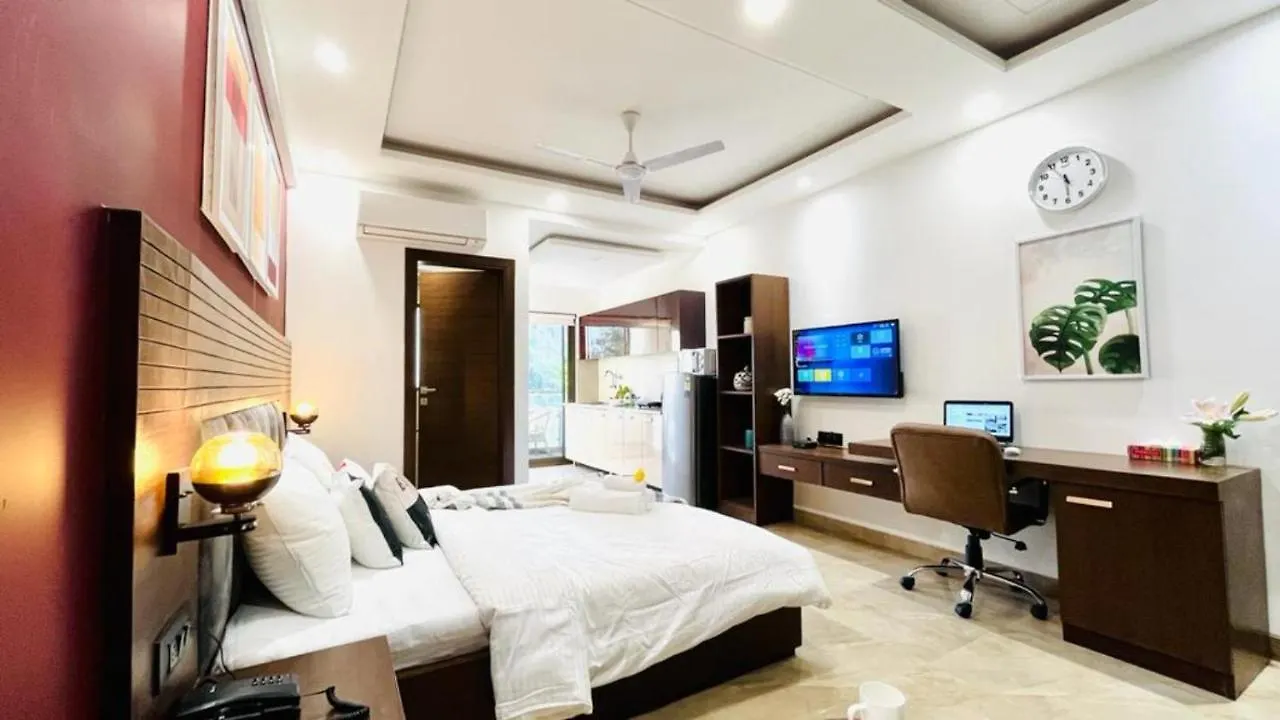 Bluo Studio3 Dlf Cybercity - Balcony, Gym Tt, Lift غورغاون الهند